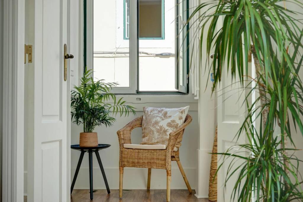 Unique Sao Bento Apartment Ideal For A Group Lisboa Exterior foto