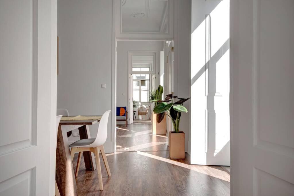 Unique Sao Bento Apartment Ideal For A Group Lisboa Exterior foto